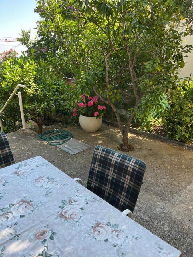 Apartments Despotovic Vis Exterior photo